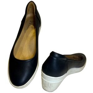 Naturalizer Women's Black Wedge Heels Size 7.5